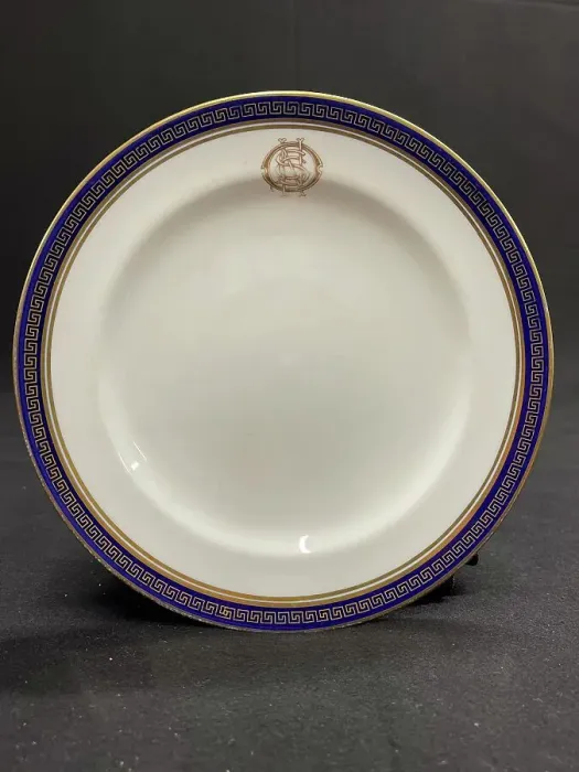 Framed Print : White Star Line, First Class OSNC side plate Framed Print : White Star Line, First Class OSNC side plate