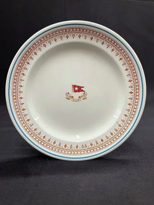 Framed Print : White Star Line, Losol ware dinner plate Framed Print : White Star Line, Losol ware dinner plate