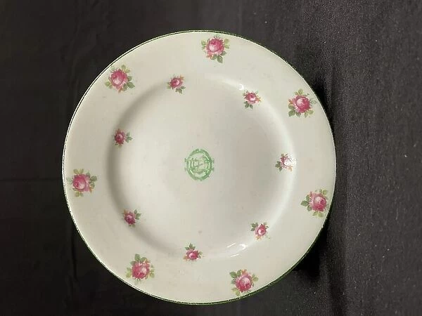 White Star Line, Stonier rose pattern tea plate