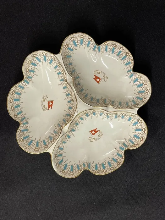 Framed Print : White Star Line, Stonier Wisteria pattern hors d'oeuvre dish Framed Print : White Star Line, Stonier Wisteria pattern hors d'oeuvre dish