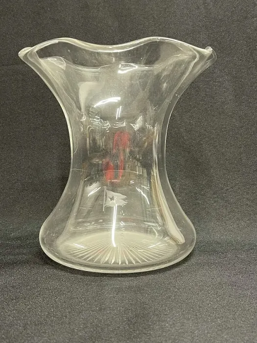 Framed Print : White Star Line, vase with piecrust rim and logo
