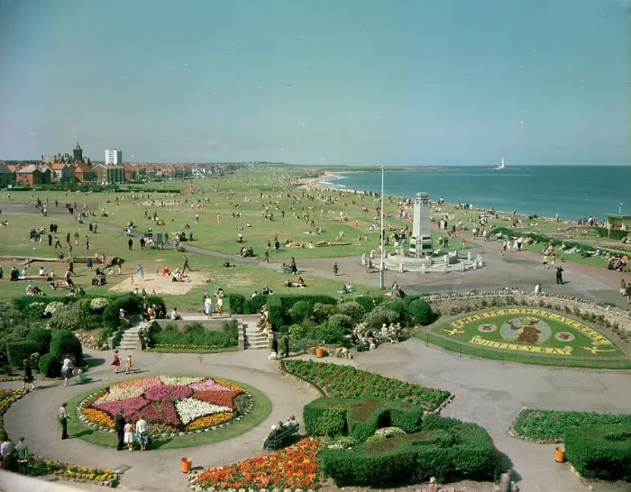 Framed Print : Whitley Bay - The garden and links Framed Print : Whitley Bay - The garden and links