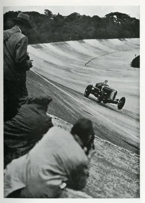 Framed Print : Whitney Straight attempting Brooklands lap record Framed Print : Whitney Straight attempting Brooklands lap record