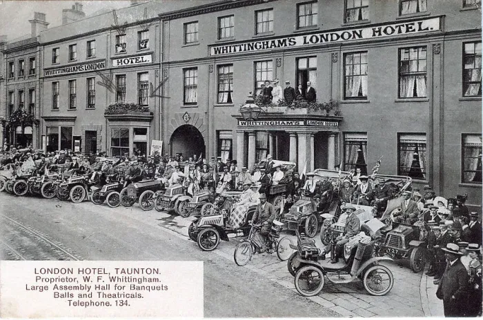 Framed Print : Whittingham's London Hotel, Taunton Framed Print : Whittingham's London Hotel, Taunton