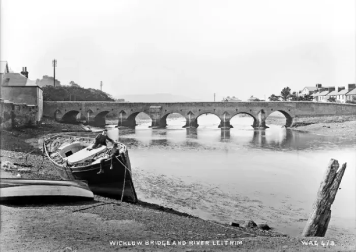 Framed Print : Wicklow Bridge and River Leitrim Framed Print : Wicklow Bridge and River Leitrim