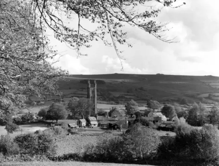 Framed Print : Widecombe-in-the-Moor, Devon Framed Print : Widecombe-in-the-Moor, Devon