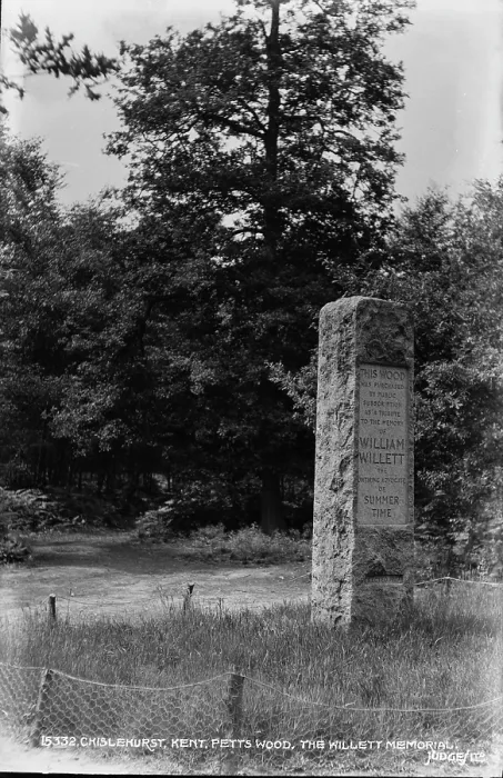 Framed Print : The Willett Memorial in Petts Wood Framed Print : The Willett Memorial in Petts Wood