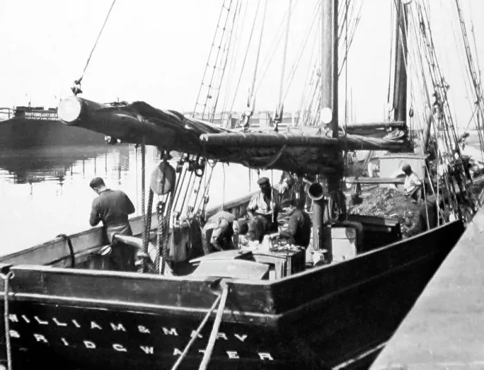 Framed Print : The William and Mary sailing barge, Bridgwater Framed Print : The William and Mary sailing barge, Bridgwater
