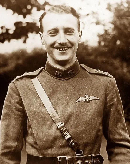 Framed Print : William Reefe Robinson VC RFC during WW1 Framed Print : William Reefe Robinson VC RFC during WW1
