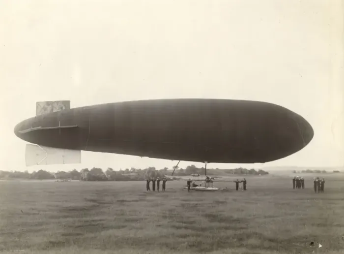 Framed Print : Willows No4 (Admiralty No2) airship Framed Print : Willows No4 (Admiralty No2) airship