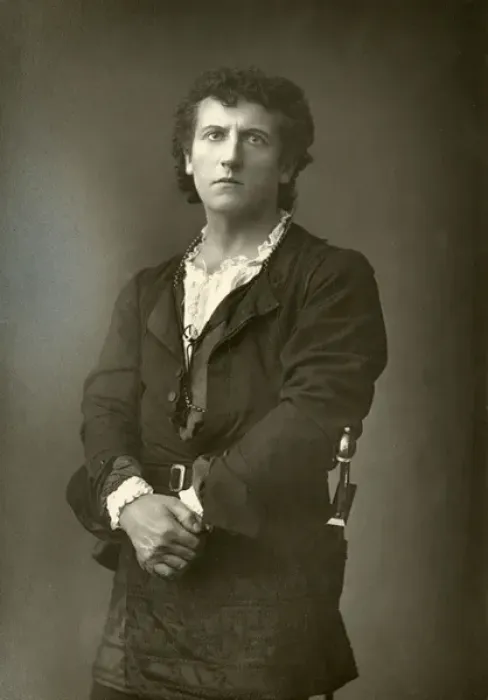 Framed Print : Wilson Barrett - English manager, actor and playwright Framed Print : Wilson Barrett - English manager, actor and playwright