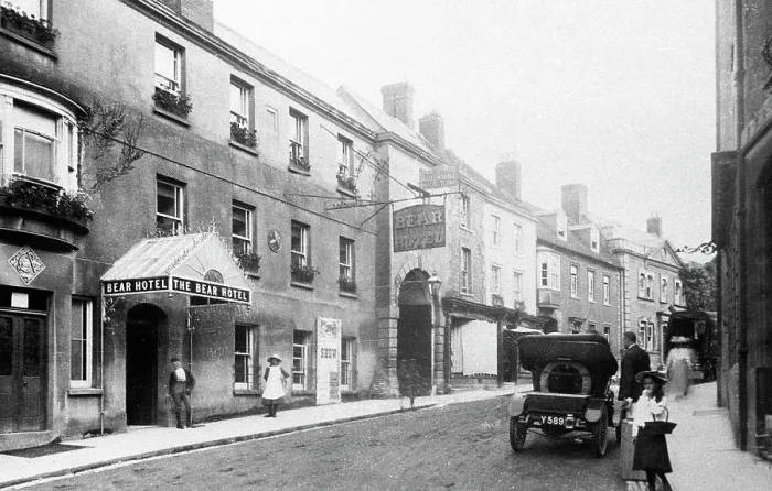 Framed Print : Wincanton Bear Hotel early 1900s