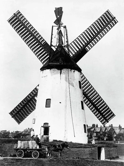 Framed Print : Windmill, Lytham St Annes early 1900's Framed Print : Windmill, Lytham St Annes early 1900's