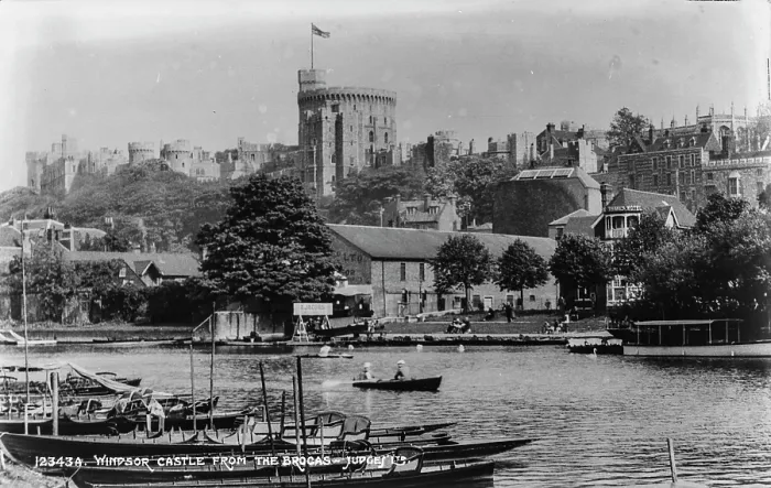Framed Print : Windsor Castle from the Brocas Framed Print : Windsor Castle from the Brocas