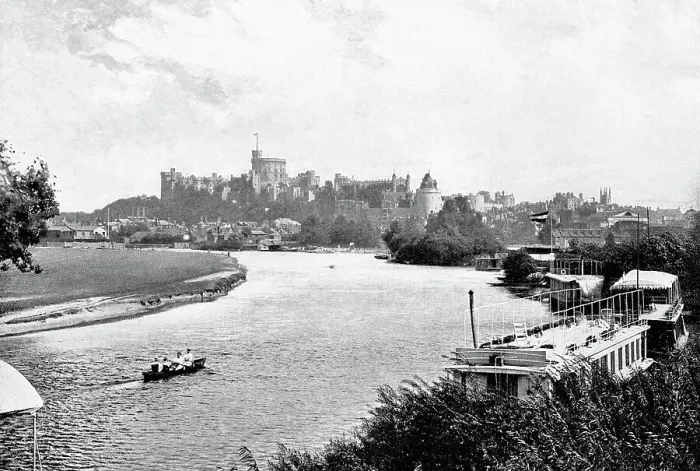 Framed Print : Windsor Castle from River Thames early 1900s Framed Print : Windsor Castle from River Thames early 1900s