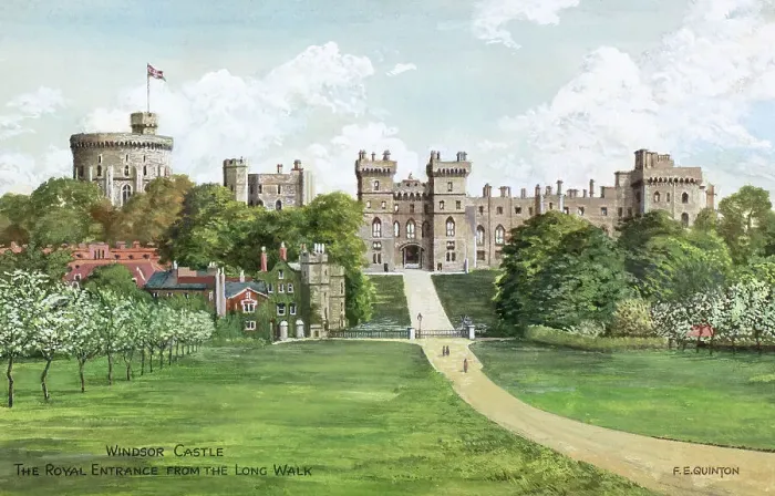 Framed Print : Windsor Castle, Royal Entrance from The Long Walk Framed Print : Windsor Castle, Royal Entrance from The Long Walk