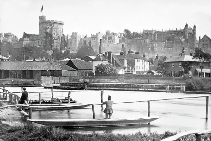 Framed Print : Windsor ferry, River Thames Framed Print : Windsor ferry, River Thames