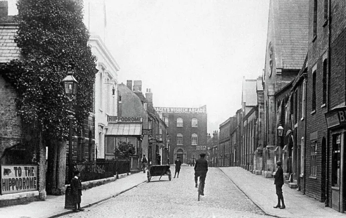 Framed Print : Wisbech Hill Street early 1900s Framed Print : Wisbech Hill Street early 1900s