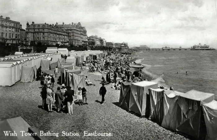Framed Print : Wish Tower Bathing Station, Eastbourne, Sussex Framed Print : Wish Tower Bathing Station, Eastbourne, Sussex