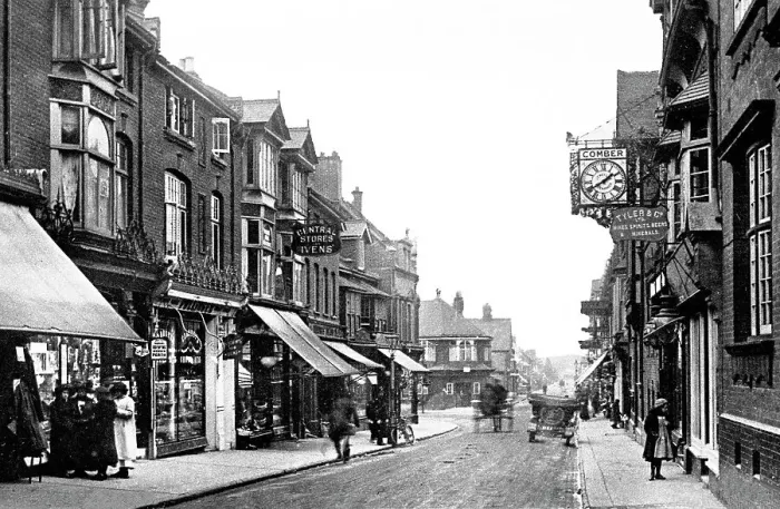 Framed Print : Woking Chertsey Road early 1900s Framed Print : Woking Chertsey Road early 1900s