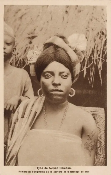 Framed Print : A woman from Cameroon Framed Print : A woman from Cameroon