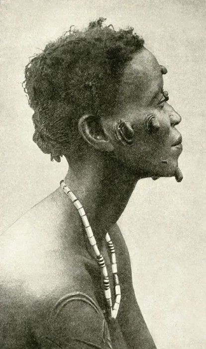 Framed Print : Woman with decorative scars, Belgian Congo, Central Africa Framed Print : Woman with decorative scars, Belgian Congo, Central Africa