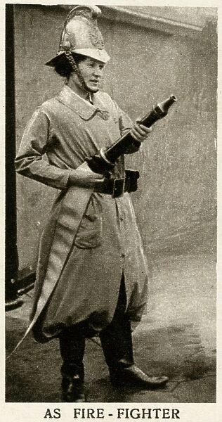 Woman firefighter during WWI