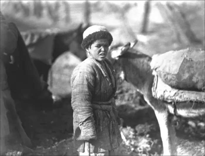 Framed Print : Woman in Kashgar, western China Framed Print : Woman in Kashgar, western China