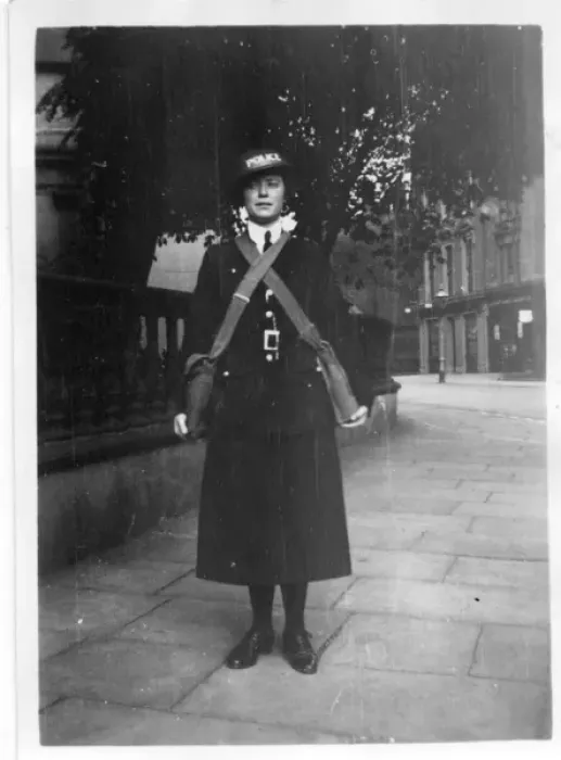 Framed Print : Woman police officer in London, WW2 Framed Print : Woman police officer in London, WW2