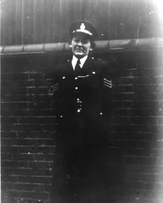 Framed Print : Woman police officer outside Peel House, London Framed Print : Woman police officer outside Peel House, London