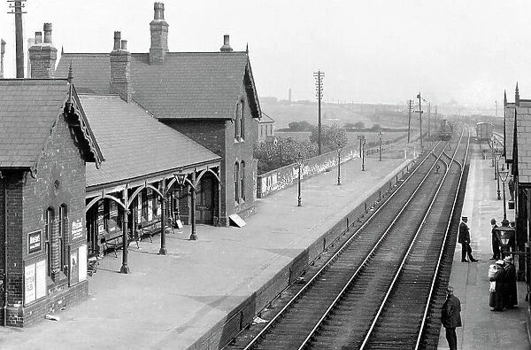 Wombwell Great Central Railway Station early 1900s