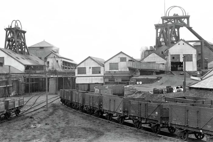 Framed Print : Wombwell Main Colliery early 1900s Framed Print : Wombwell Main Colliery early 1900s