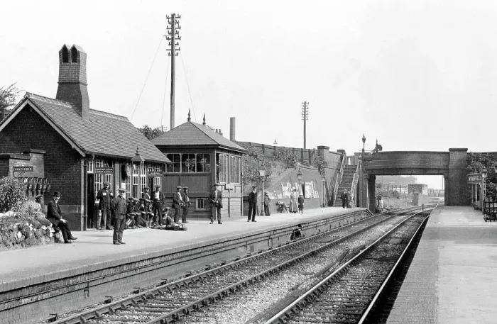 Framed Print : Wombwell Midland Railway Station early 1900s Framed Print : Wombwell Midland Railway Station early 1900s