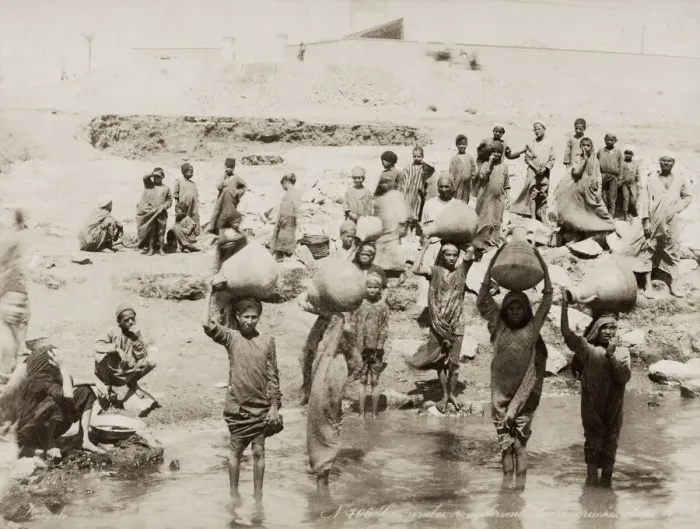 Framed Print : Women filling water pots from the River Nile, Egypt Framed Print : Women filling water pots from the River Nile, Egypt