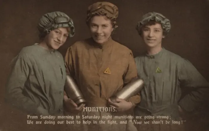 Framed Print : Women Munitions Workers WW1 Framed Print : Women Munitions Workers WW1