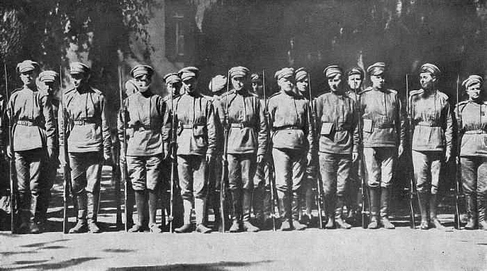 Framed Print : Women's Battalion of Death, Russia, WW1 Framed Print : Women's Battalion of Death, Russia, WW1