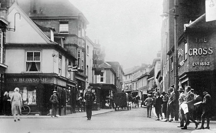 Framed Print : Woodbridge Crossroads early 1900s Framed Print : Woodbridge Crossroads early 1900s