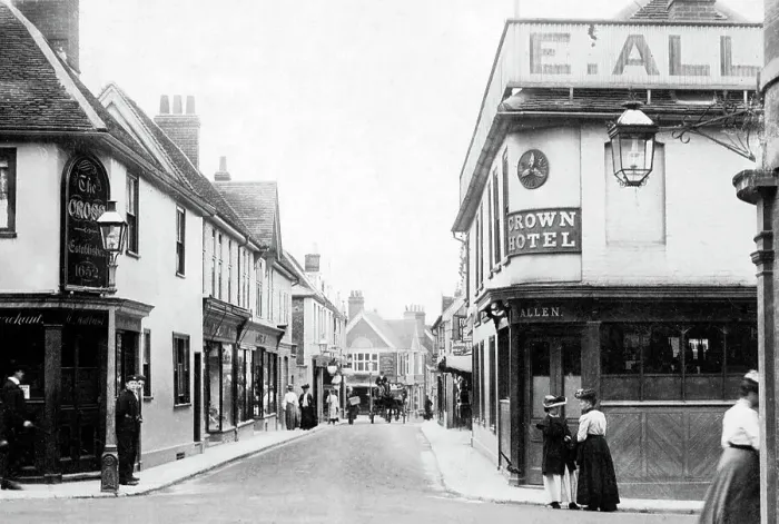 Framed Print : Woodbridge Crown Hotel early 1900s Framed Print : Woodbridge Crown Hotel early 1900s