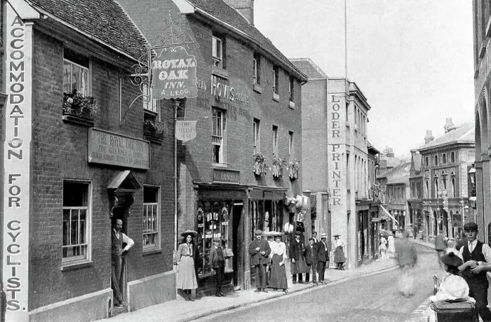 Framed Print : Woodbridge Royal Oak Inn early 1900s Framed Print : Woodbridge Royal Oak Inn early 1900s