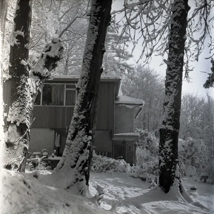 Framed Print : Woodland house in the snow Framed Print : Woodland house in the snow