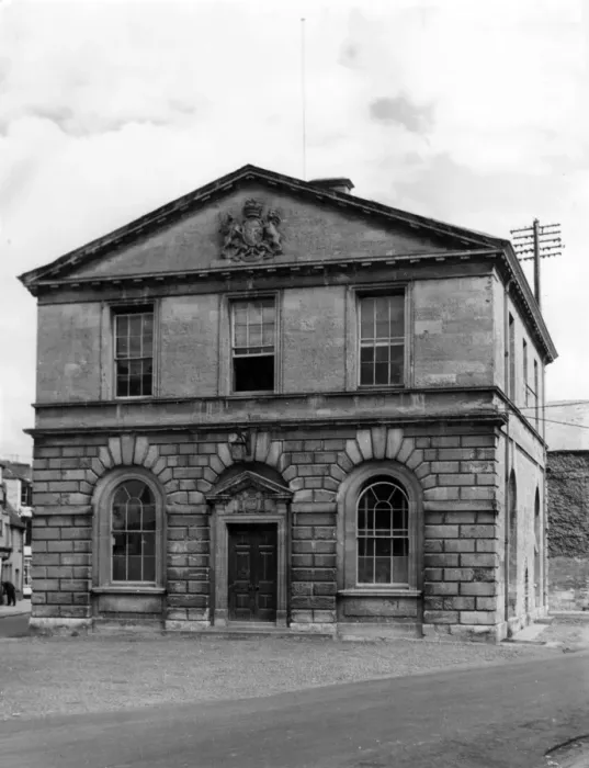 Framed Print : Woodstock Town Hall Framed Print : Woodstock Town Hall