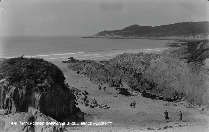 Framed Print : Woolacombe Barricade Shell Beach Framed Print : Woolacombe Barricade Shell Beach
