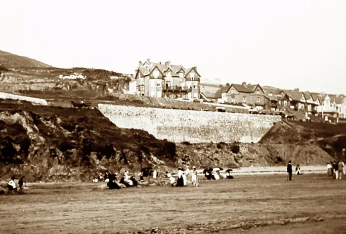 Framed Print : Woolacombe Beach, Devon, early 1900s Framed Print : Woolacombe Beach, Devon, early 1900s