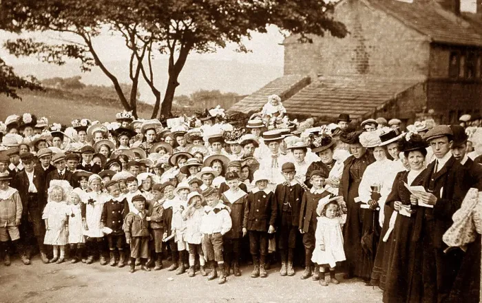 Framed Print : Wooldale School Feast, Holmfirth 1908 Framed Print : Wooldale School Feast, Holmfirth 1908