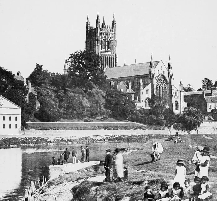 Framed Print : Worcester Cathedral Victorian period Framed Print : Worcester Cathedral Victorian period