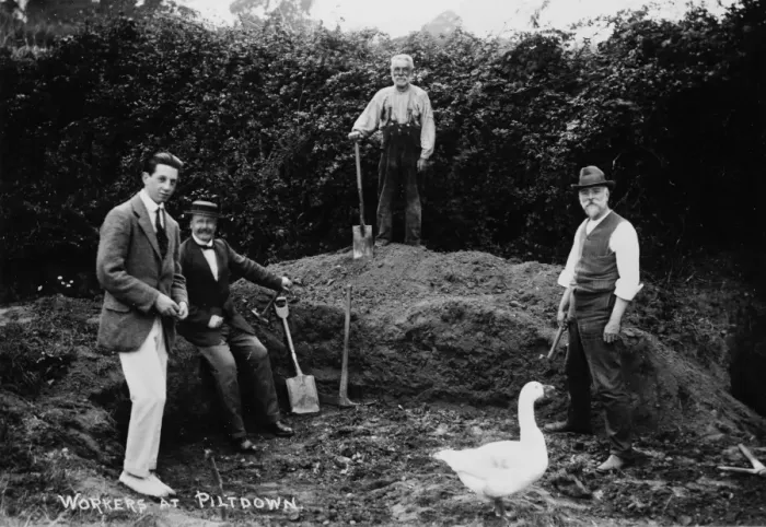 Framed Print : Workers at Piltdown Framed Print : Workers at Piltdown
