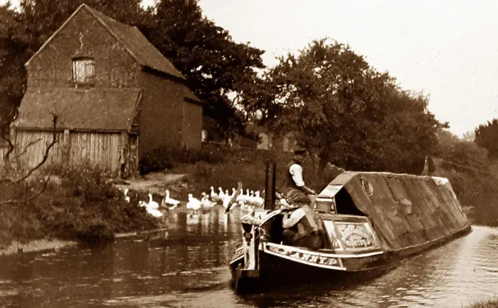 Framed Print : Working narrow boat at Colwich, early 1900s Framed Print : Working narrow boat at Colwich, early 1900s