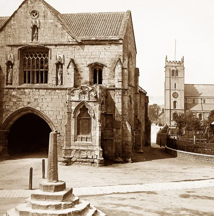 Framed Print : Worksop Gatehouse Framed Print : Worksop Gatehouse