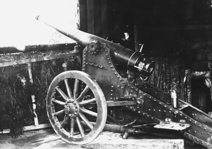 Framed Print : World War I artillery Framed Print : World War I artillery