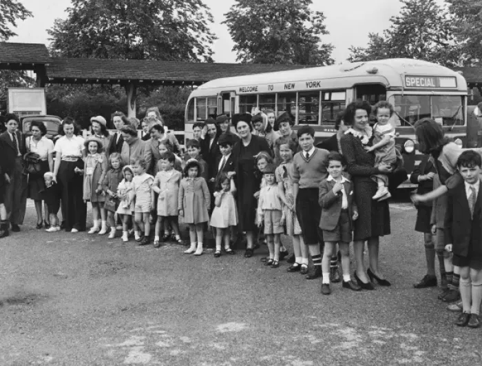 Framed Print : World War II evacuees Framed Print : World War II evacuees